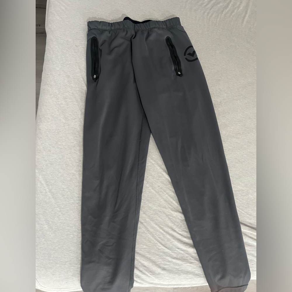 Virus joggers size medium used